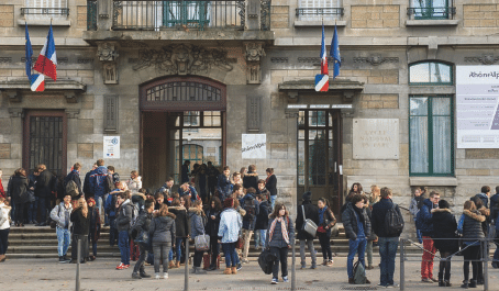 Gestion des lycées – M. Wauquiez, il est temps de vous mettre au travail  et d’arrêter de vous défausser de votre responsabilité !